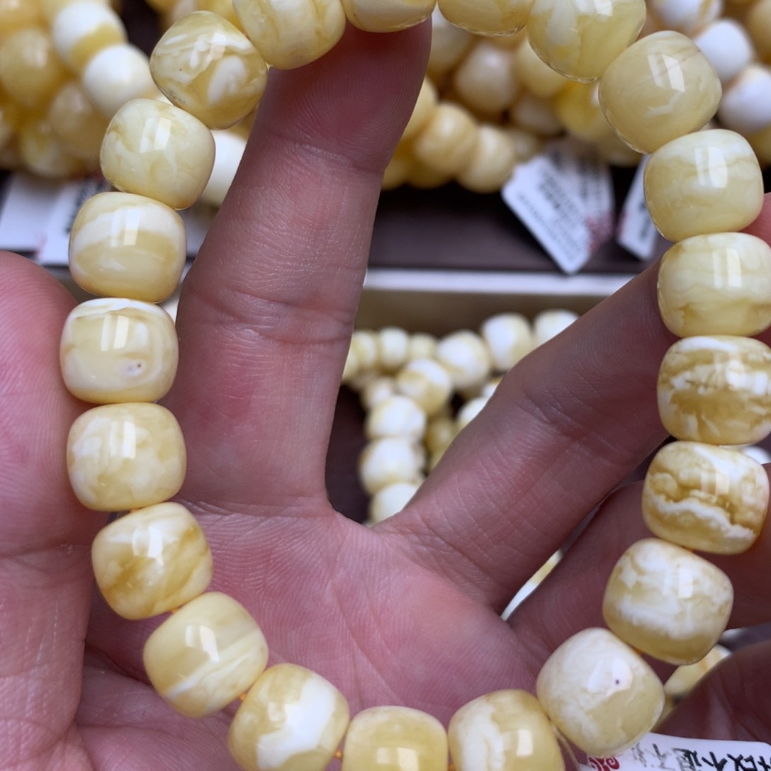 琥珀未镶嵌珠宝奇石3