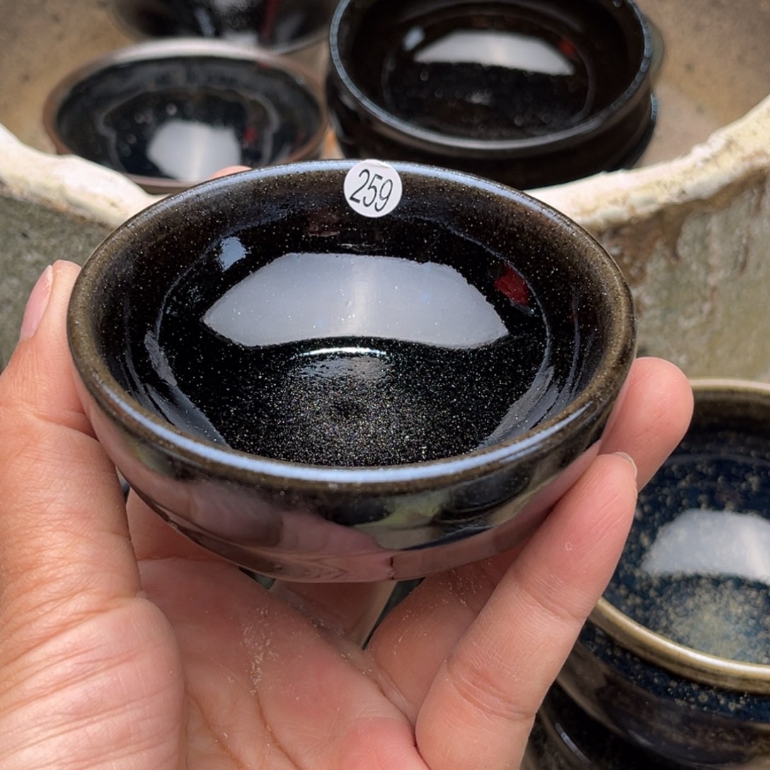 茶盏义兴龙窑坚持真柴烧