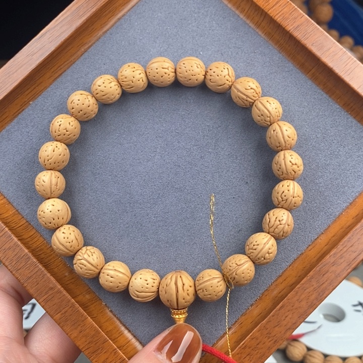 桃核手串金蝉子11A抛光板尺寸误差0.5之间