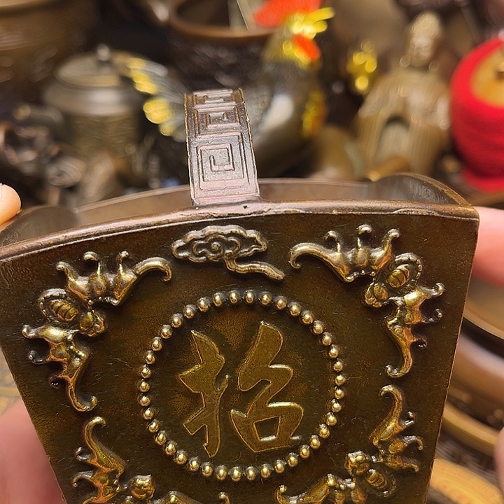 精美铜器批发档口