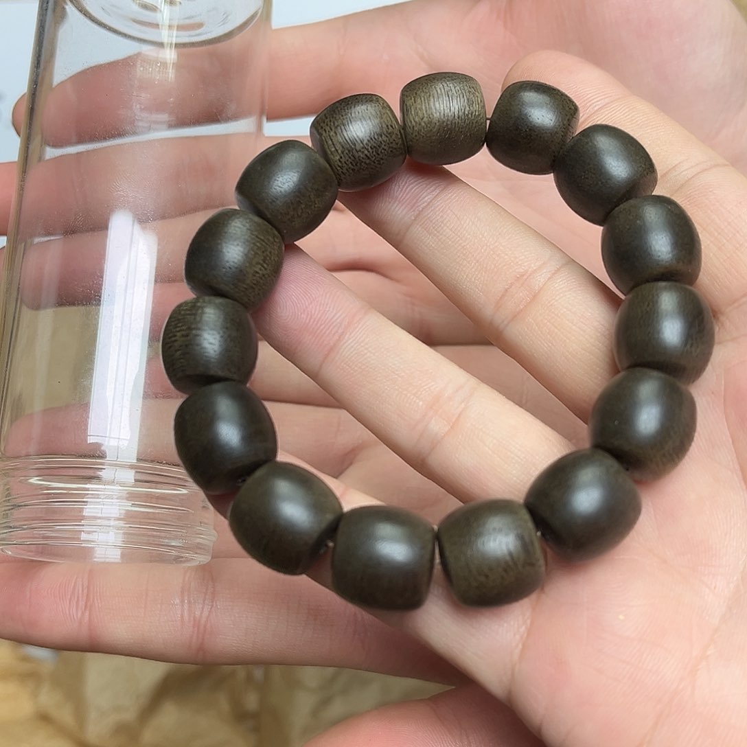 大叶紫檀（黑酸枝木类）