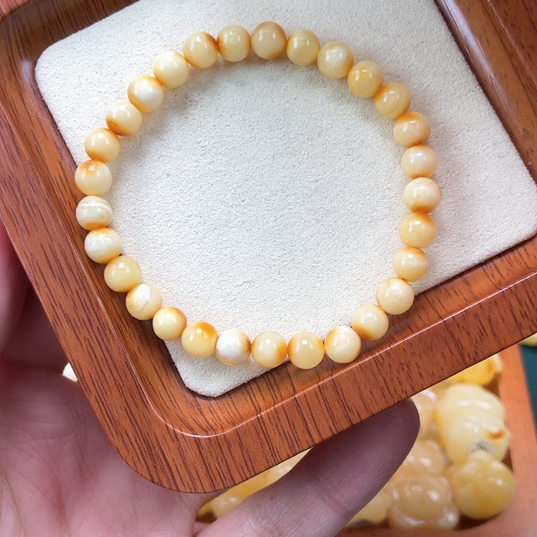 琥珀裸石未镶嵌蜜蜡