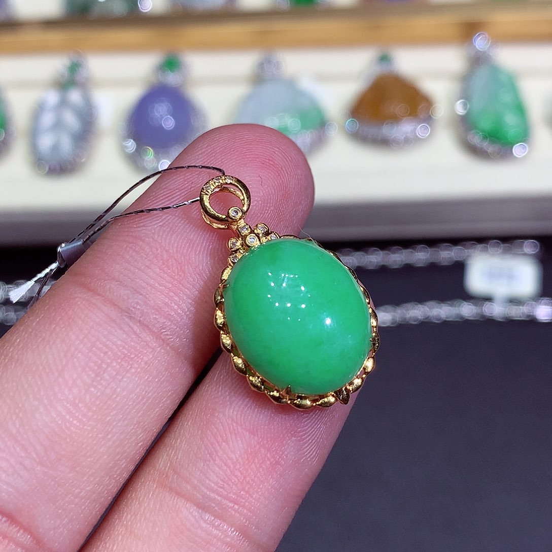 翡翠吊坠(不含链)18K金镶嵌