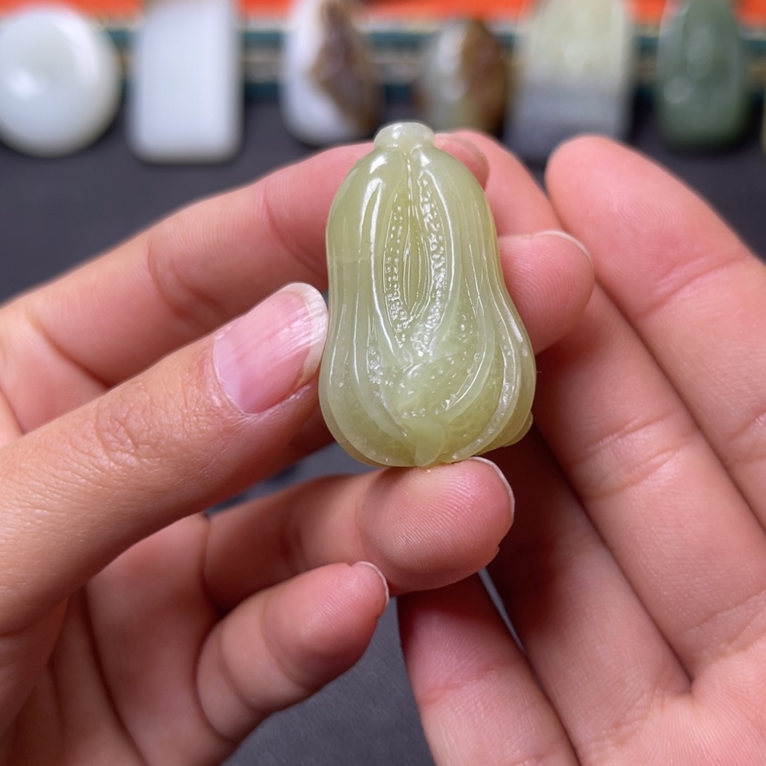 和田玉挂件未镶嵌