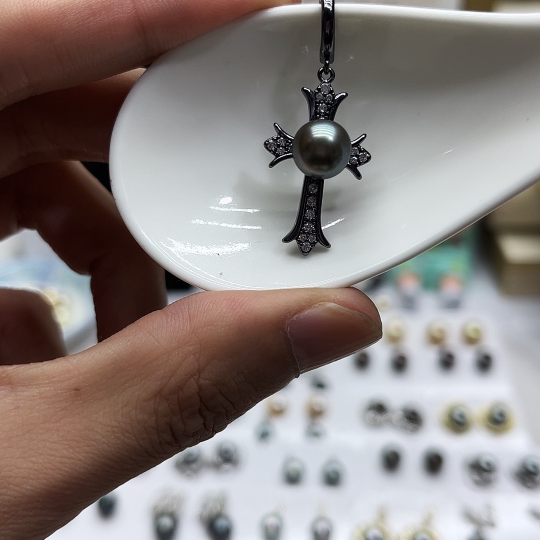 颈饰未镶嵌海水珍珠