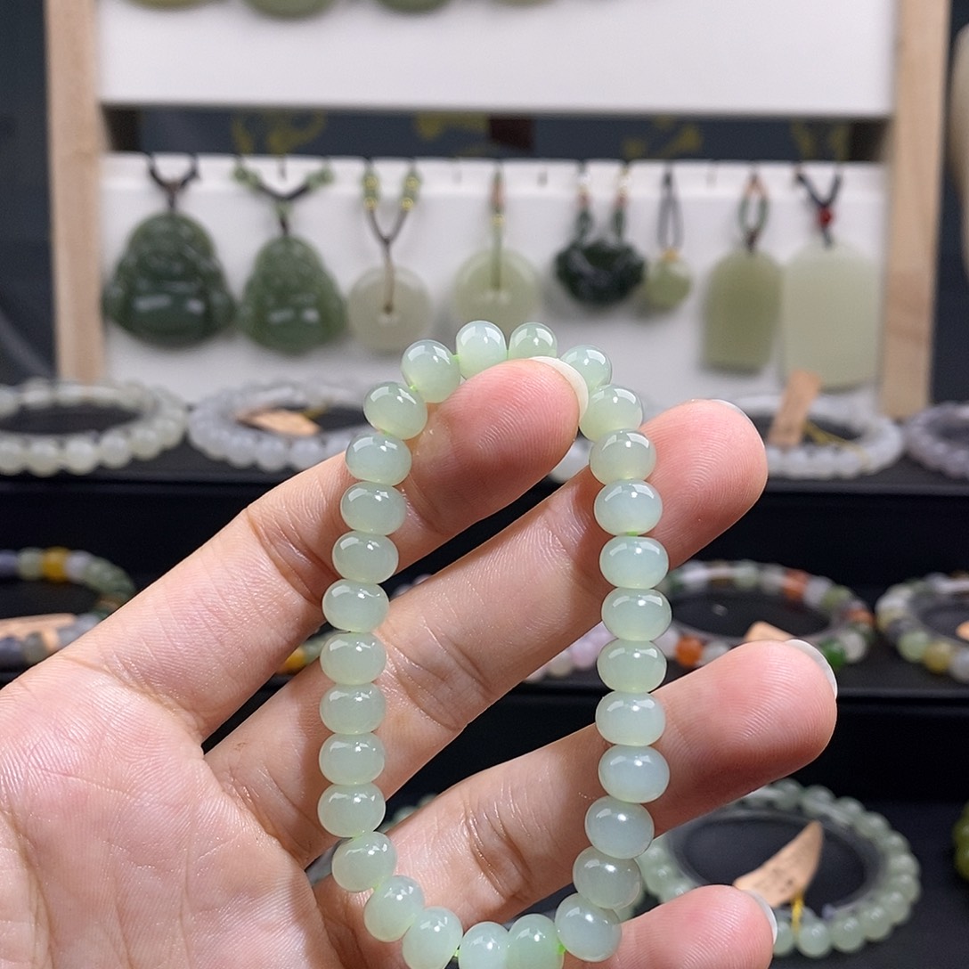 和田玉未镶嵌手串