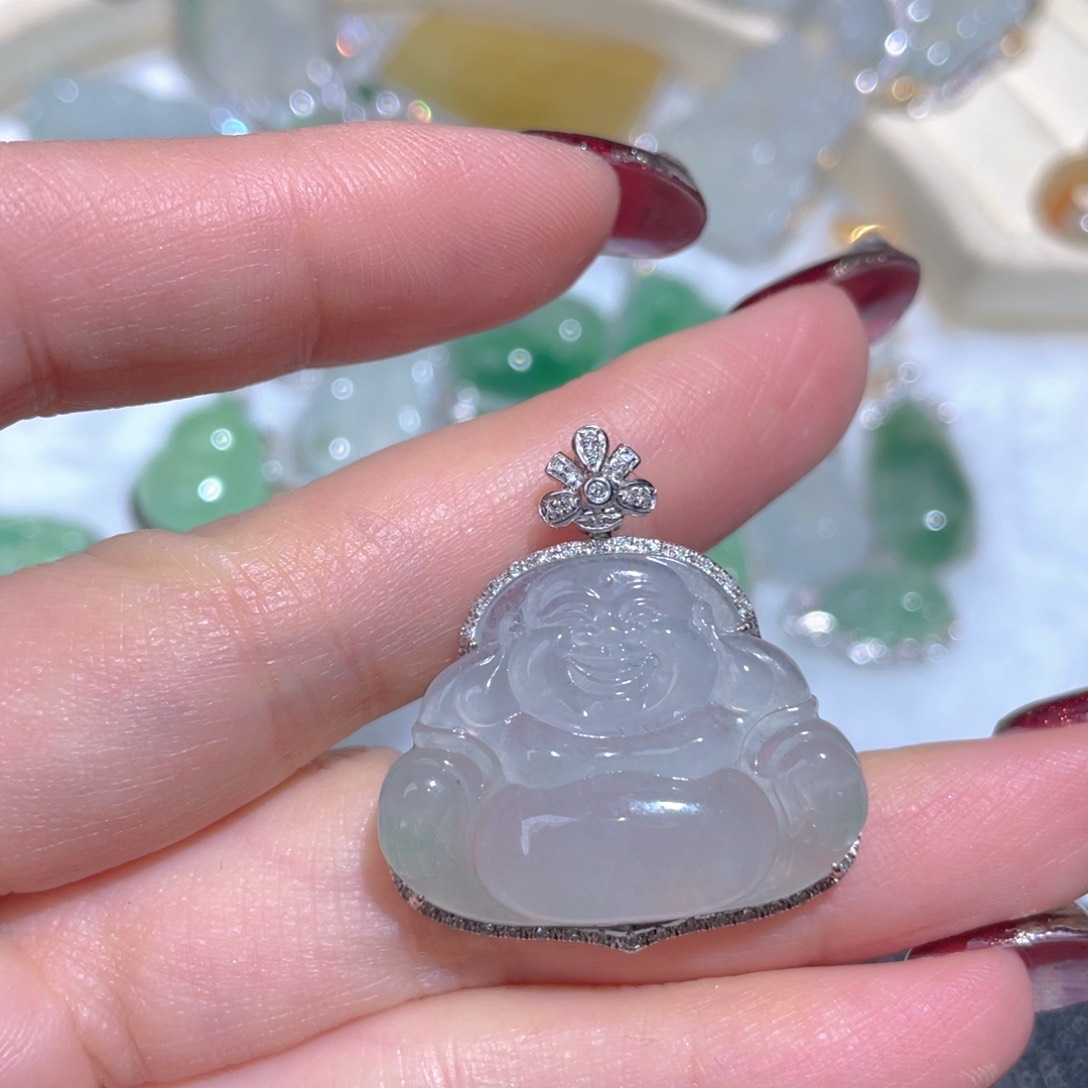 翡翠颈饰18K金镶嵌翡翠