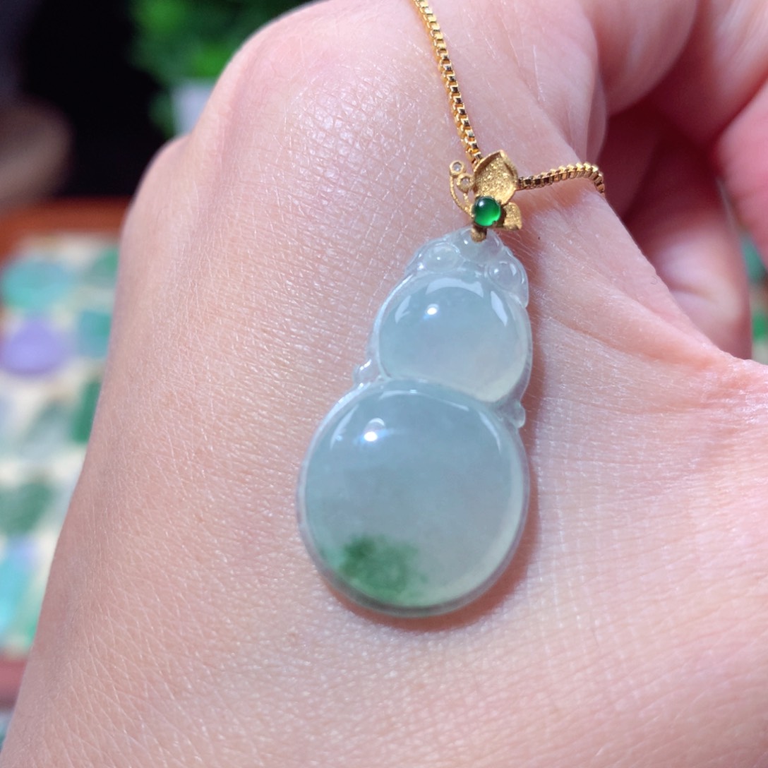 翡翠吊坠(不含链)18K金镶嵌