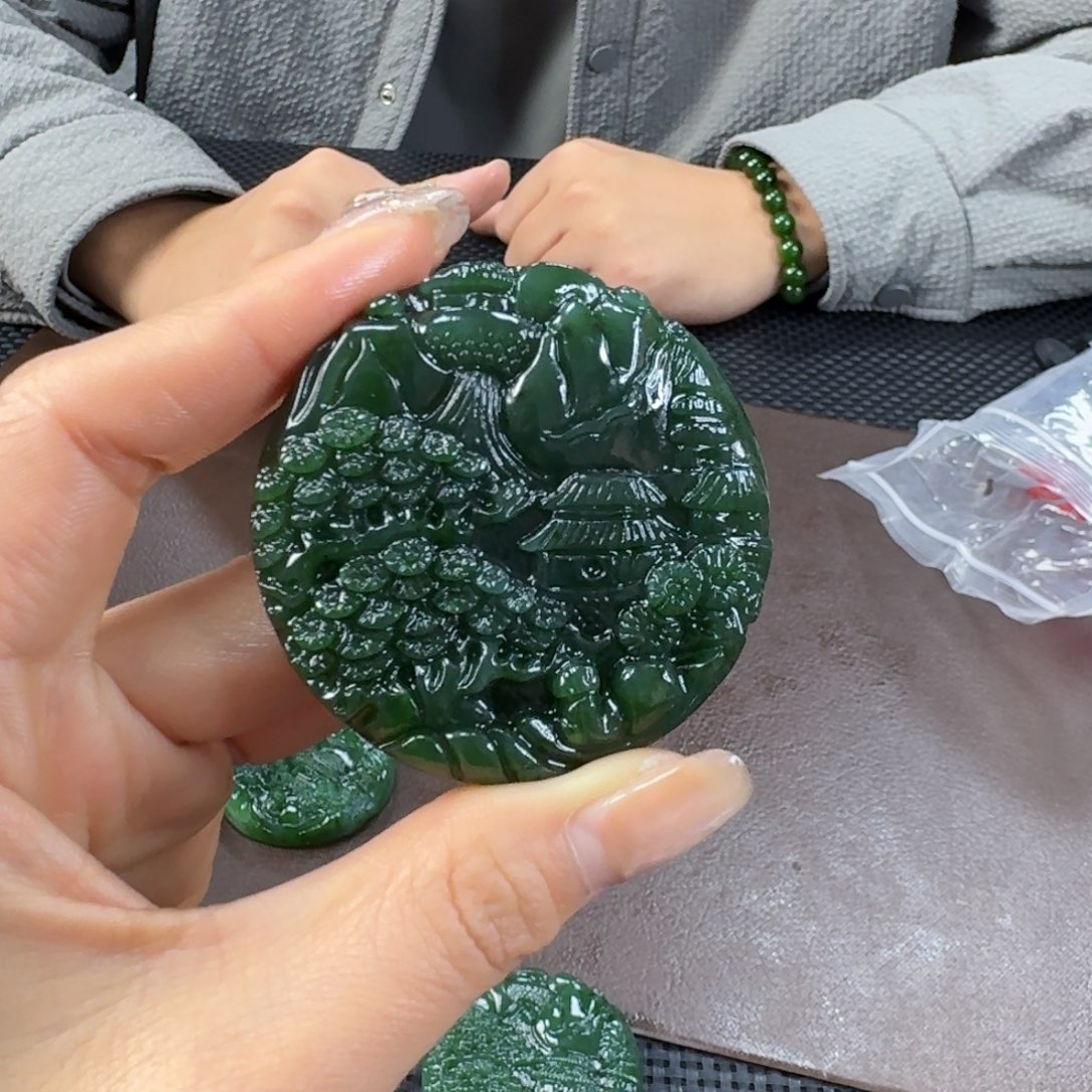和田玉（碧玉）未镶嵌颈饰