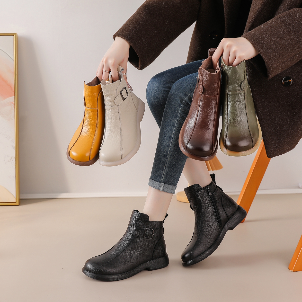 头层牛皮休闲风女圆头舒适冬季软底马丁靴百搭加绒妈妈鞋靴子复古