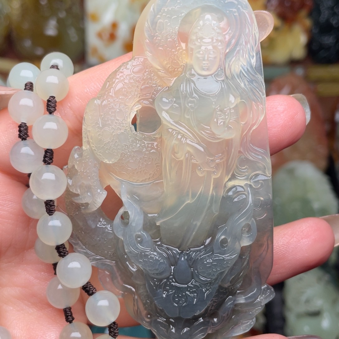 海***蓝蛇纹石玉未镶嵌颈饰