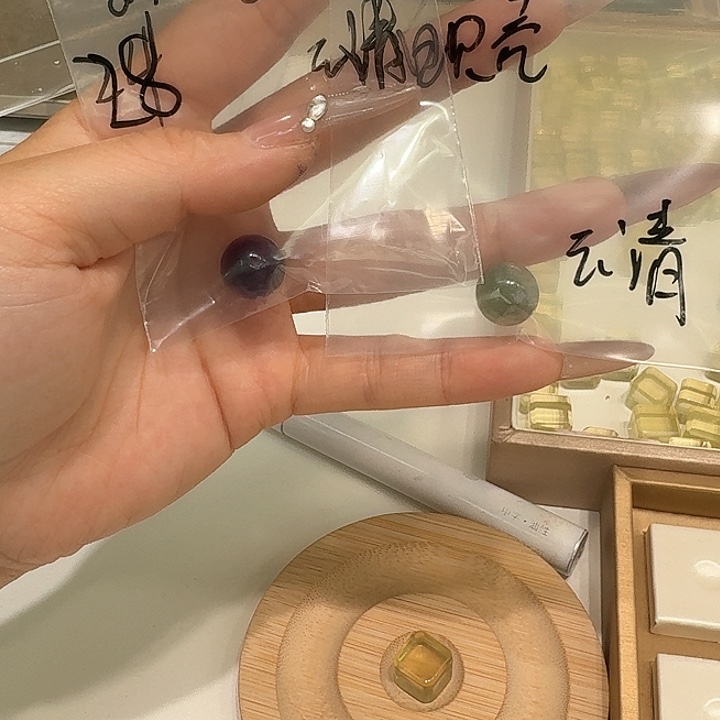 水晶单珠未镶嵌确定打孔不退不换