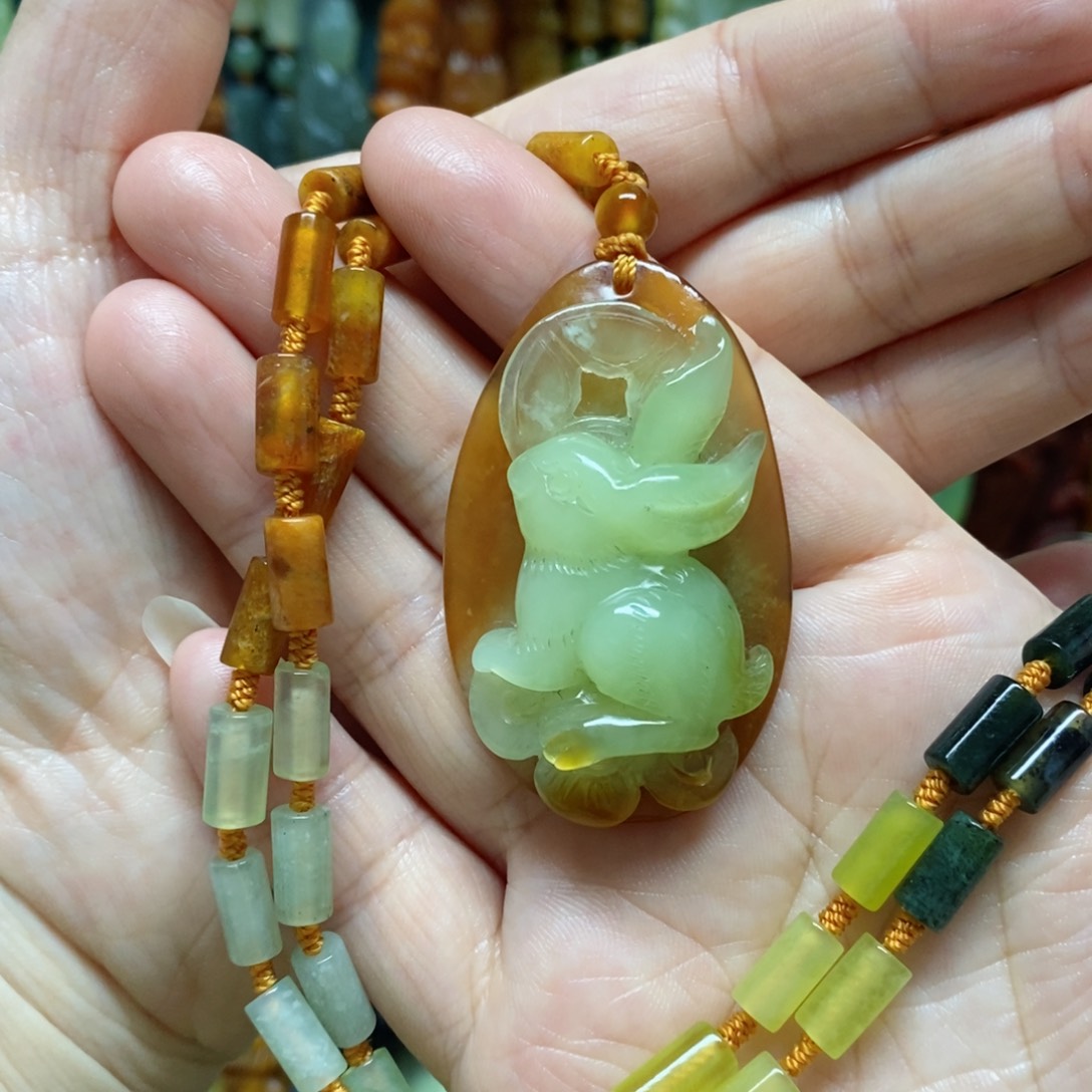 岫玉吊坠(赠链)未镶嵌用****?