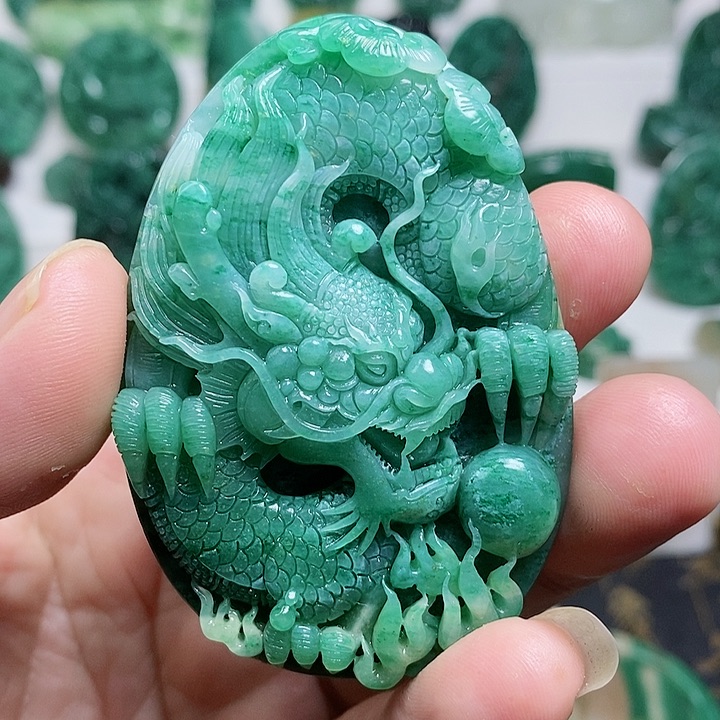 未镶嵌独山玉颈饰