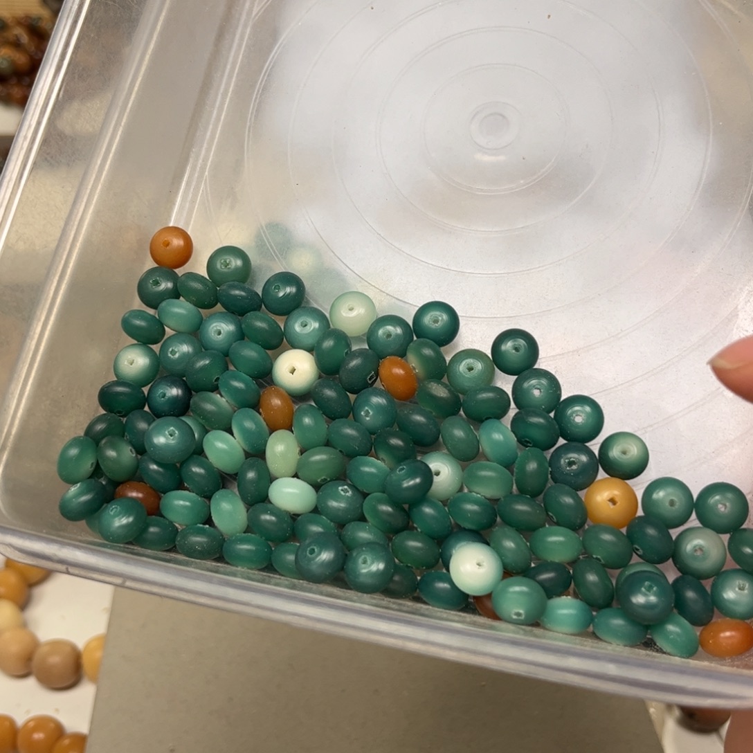 吊坠白玉菩提奶绿算盘110颗