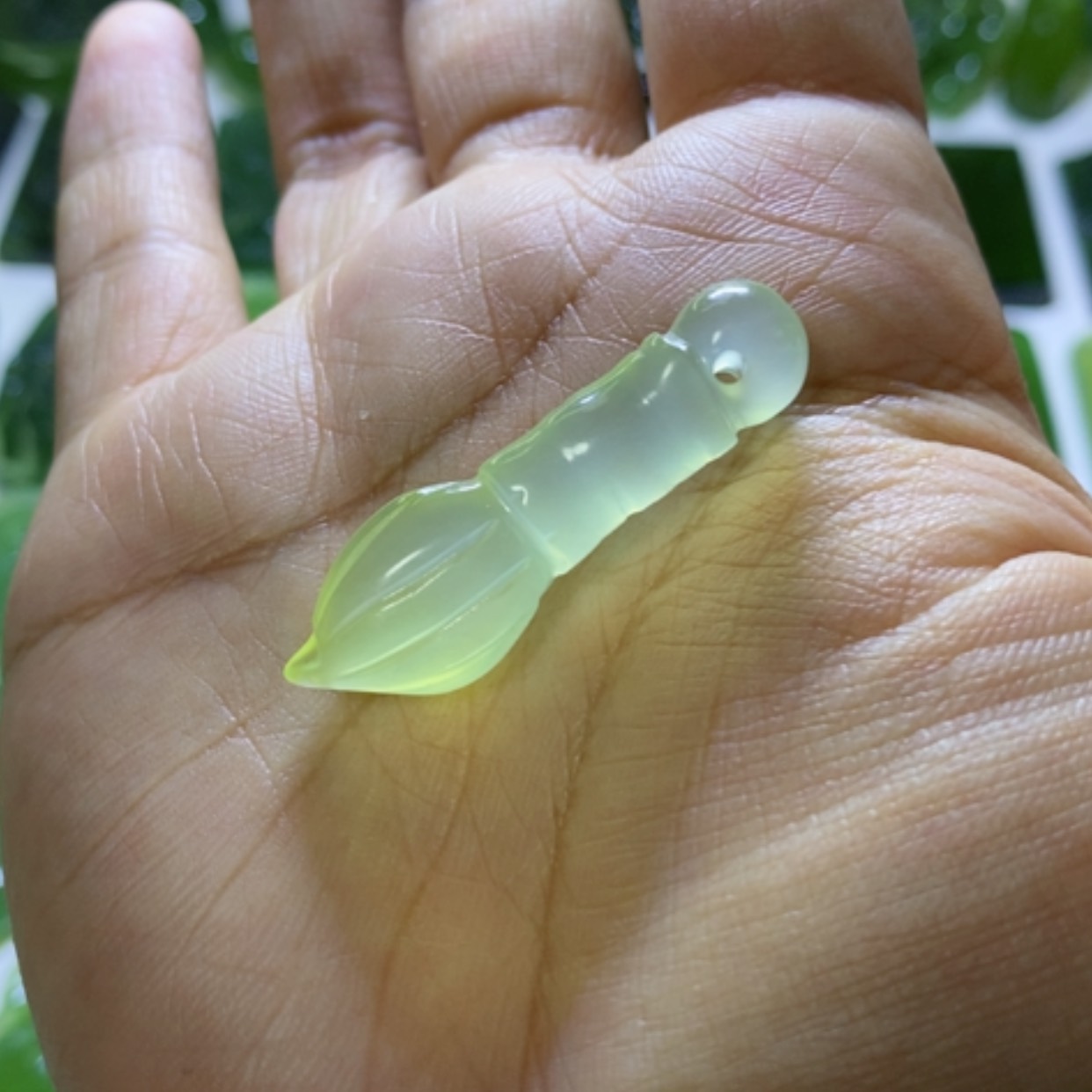 【闪购商品】蛇纹石玉颈饰未镶嵌