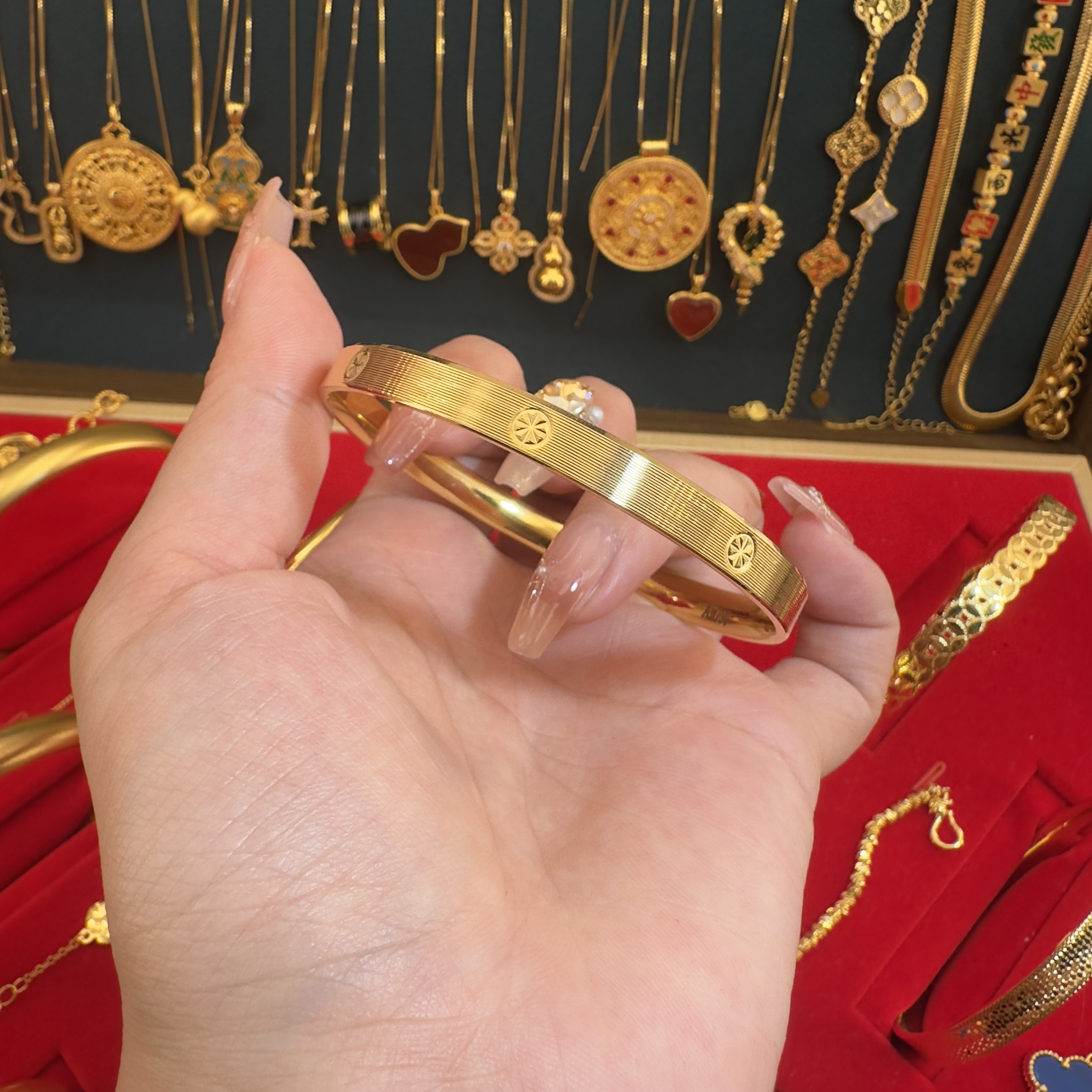 18K米字卡家拉丝手镯