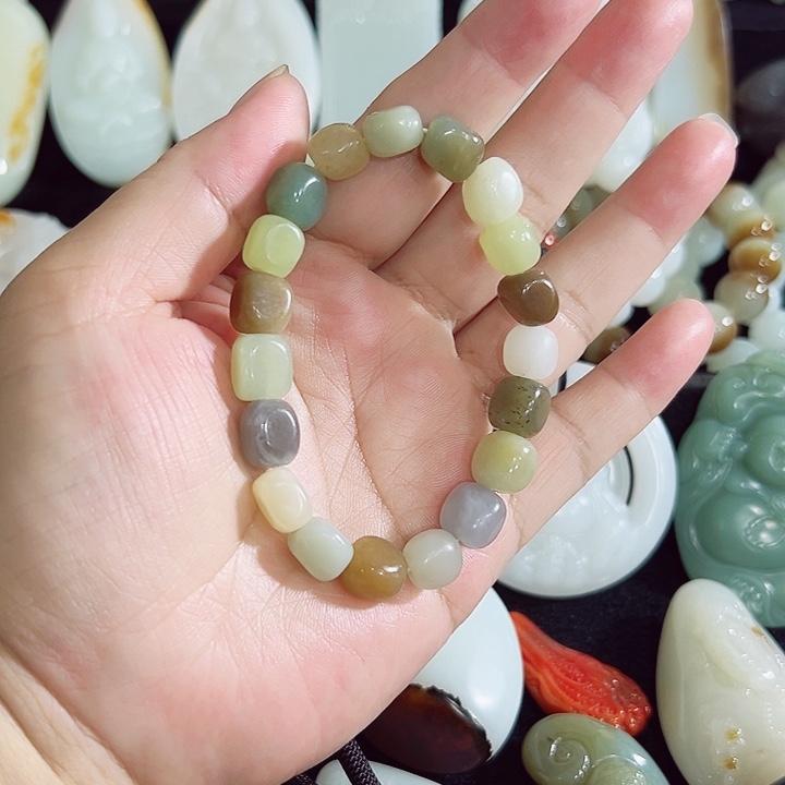 和田玉（糖玉）未镶嵌颈饰