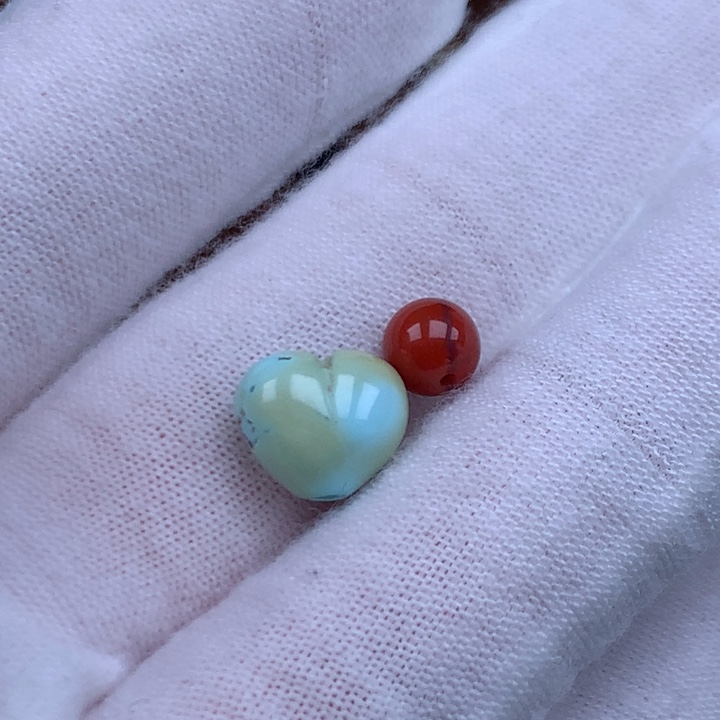 南红玛瑙未镶嵌珠宝奇石