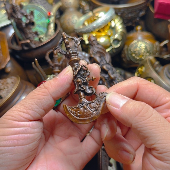 铜器摆件收收藏藏