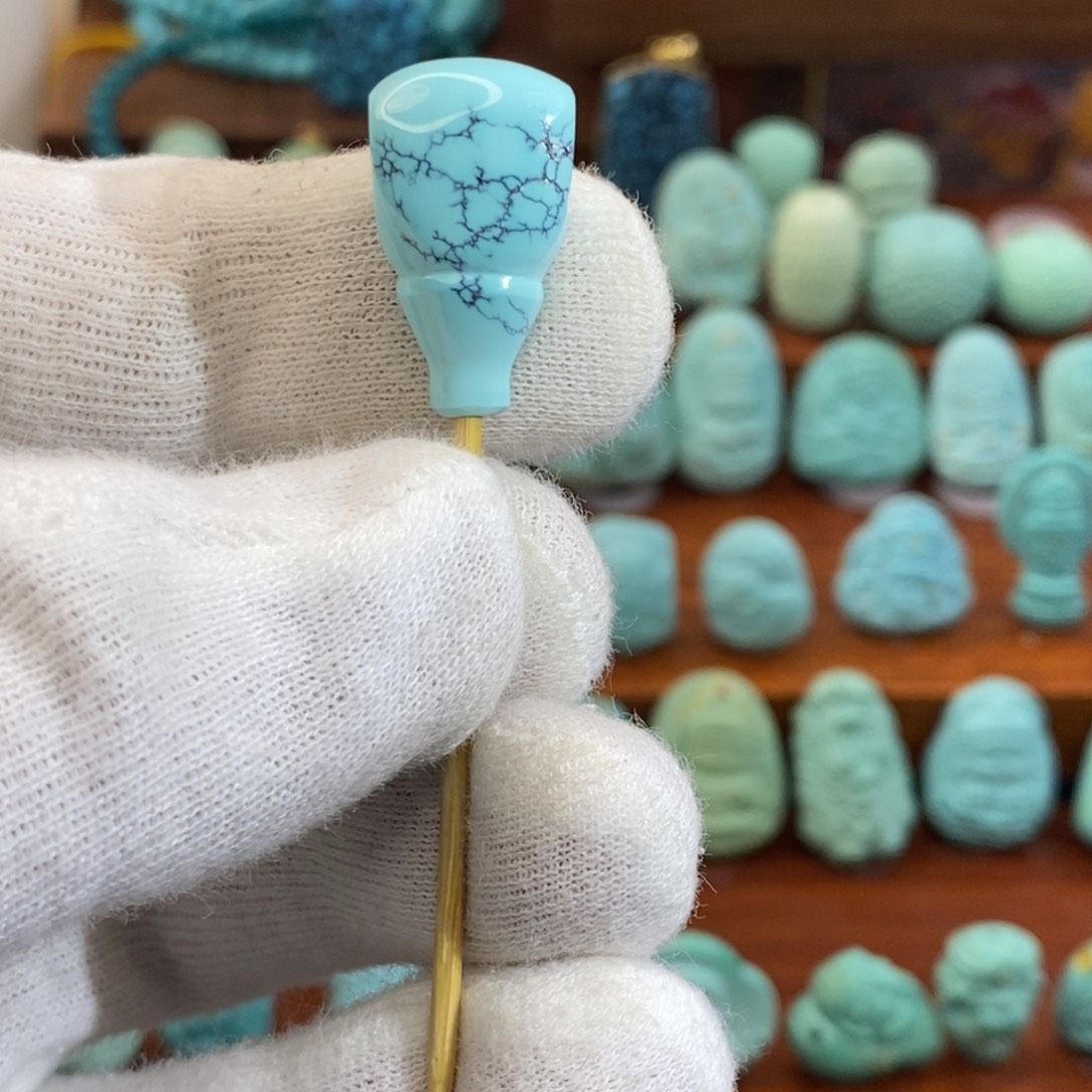 绿松石未镶嵌珠宝奇石