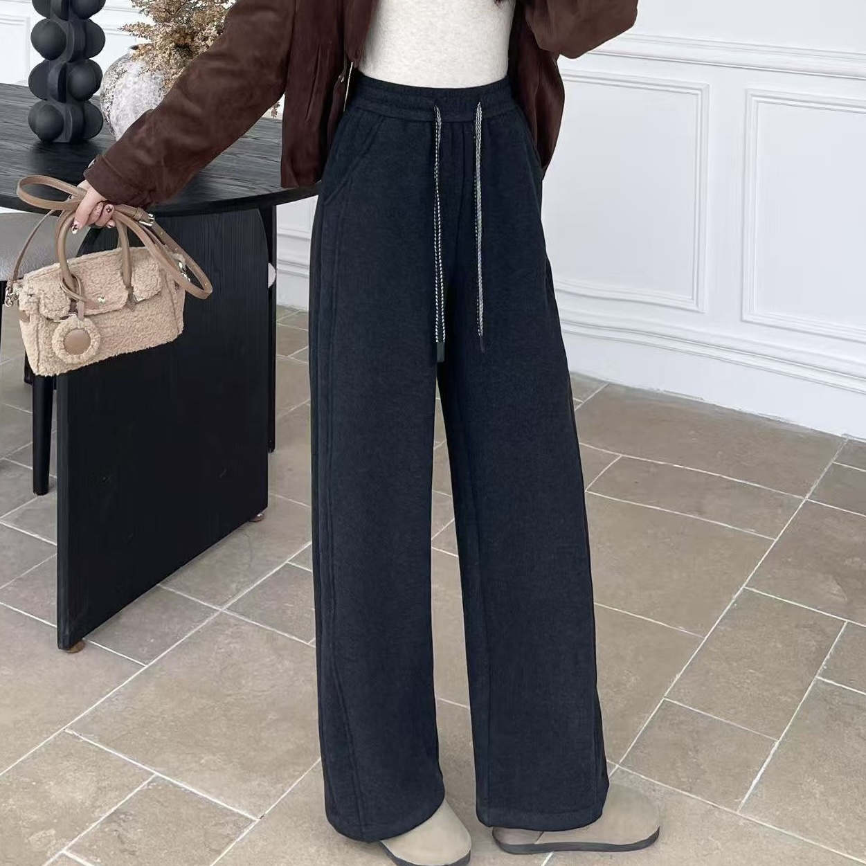 冬季新款加绒加厚保暖舒适洋气爆款宽松弯刀阔腿裤PP25110