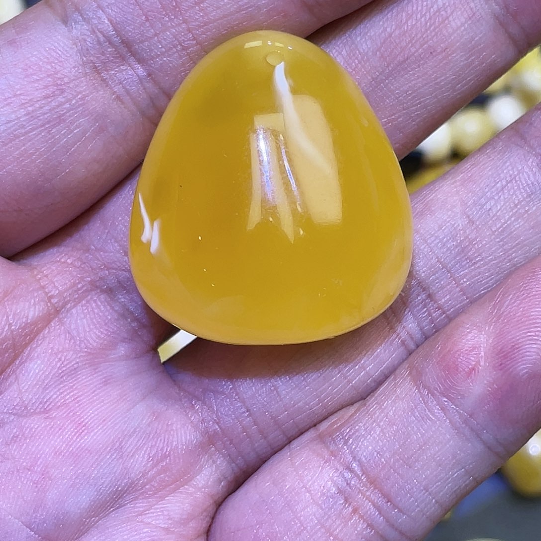 蜜蜡手串未镶嵌焦皮妖花水滴吊坠