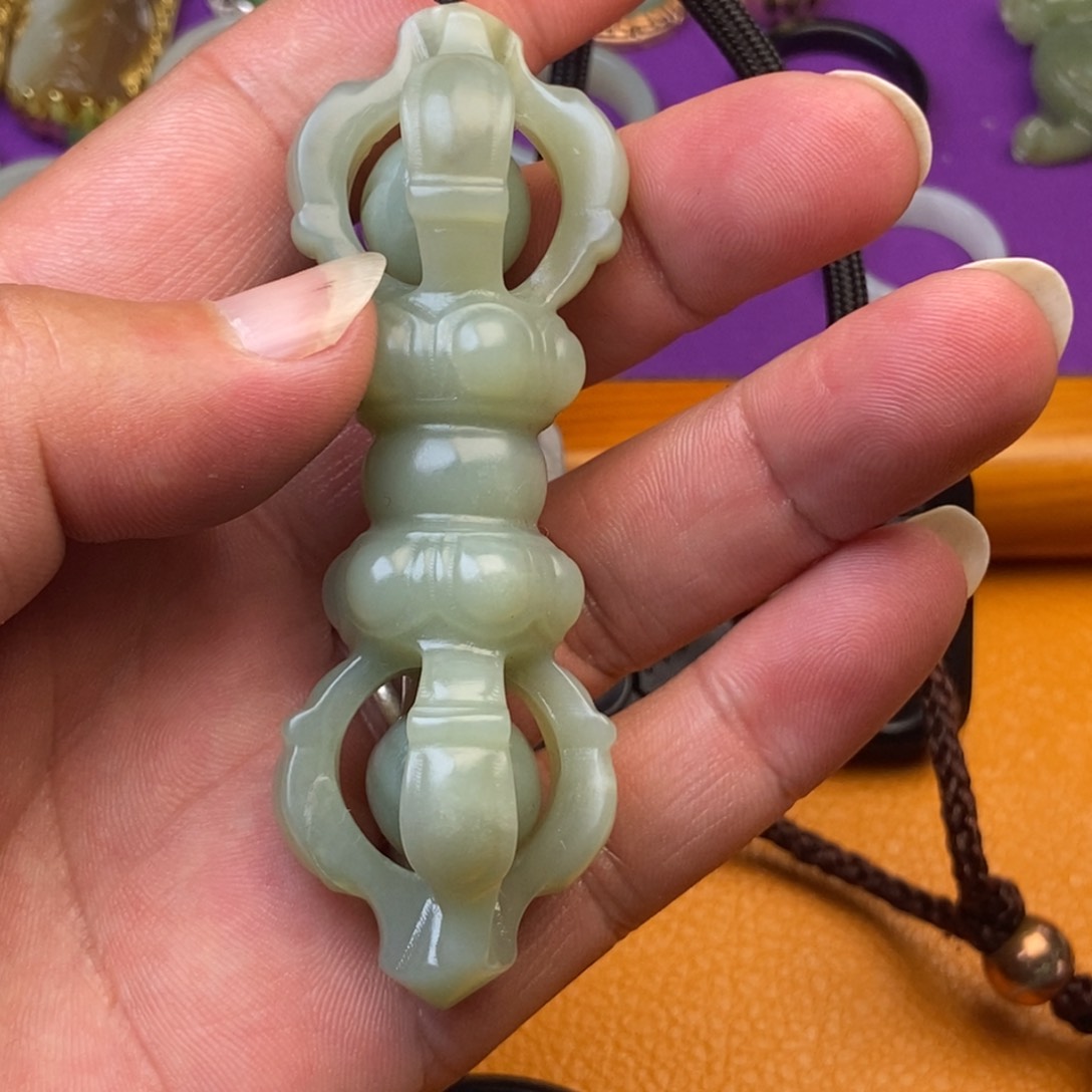和田玉（糖玉）颈饰未镶嵌金***