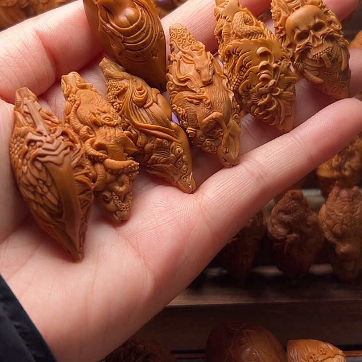 尖***鸡橄榄核吊坠橄榄核