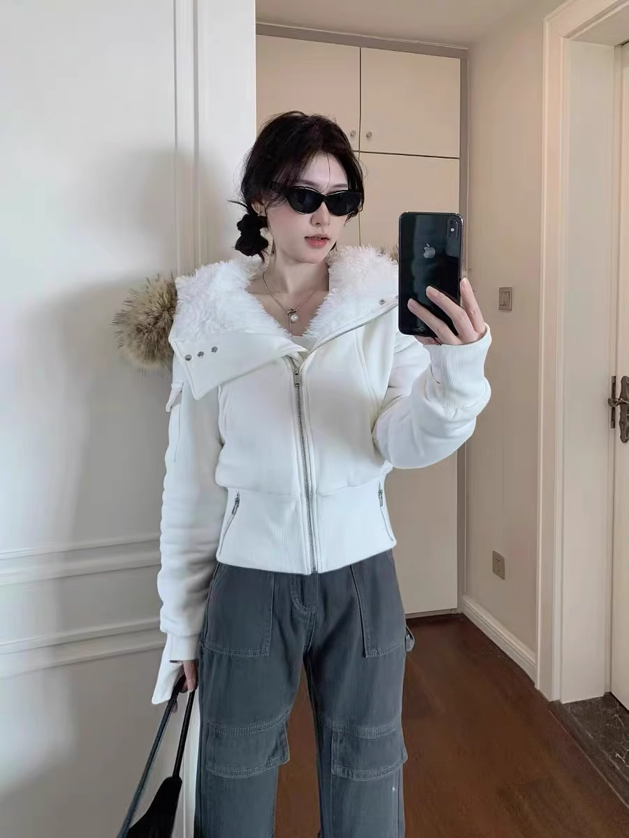 座山雕白色毛领连帽外套女秋冬新款修身加厚棉服美式短款拉链上衣