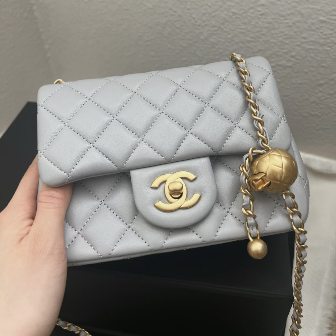 99新 Chanel/香奈儿 大吉中古/CHANEL灰色金球方胖子斜挎包
