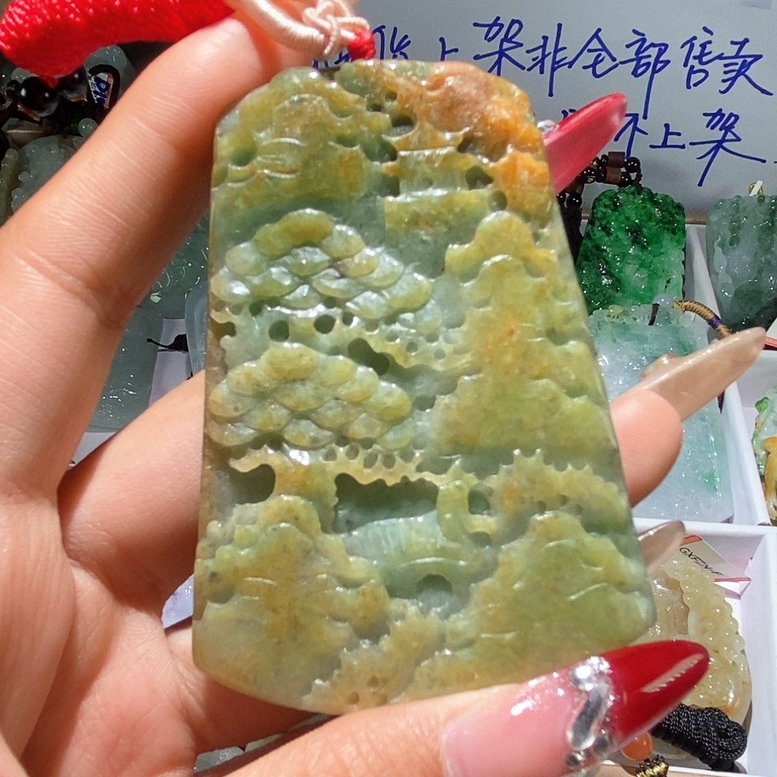 翡翠颈饰未镶嵌天然