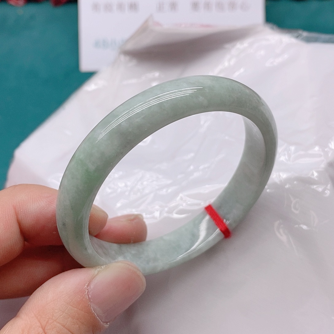 翡翠手镯未镶嵌：****A366666666