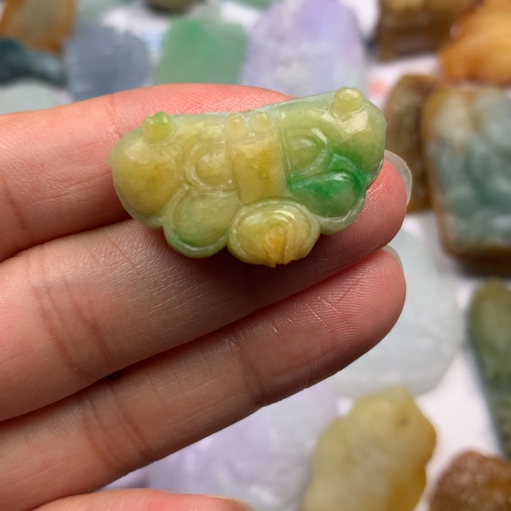 定制翡翠未镶嵌翡翠