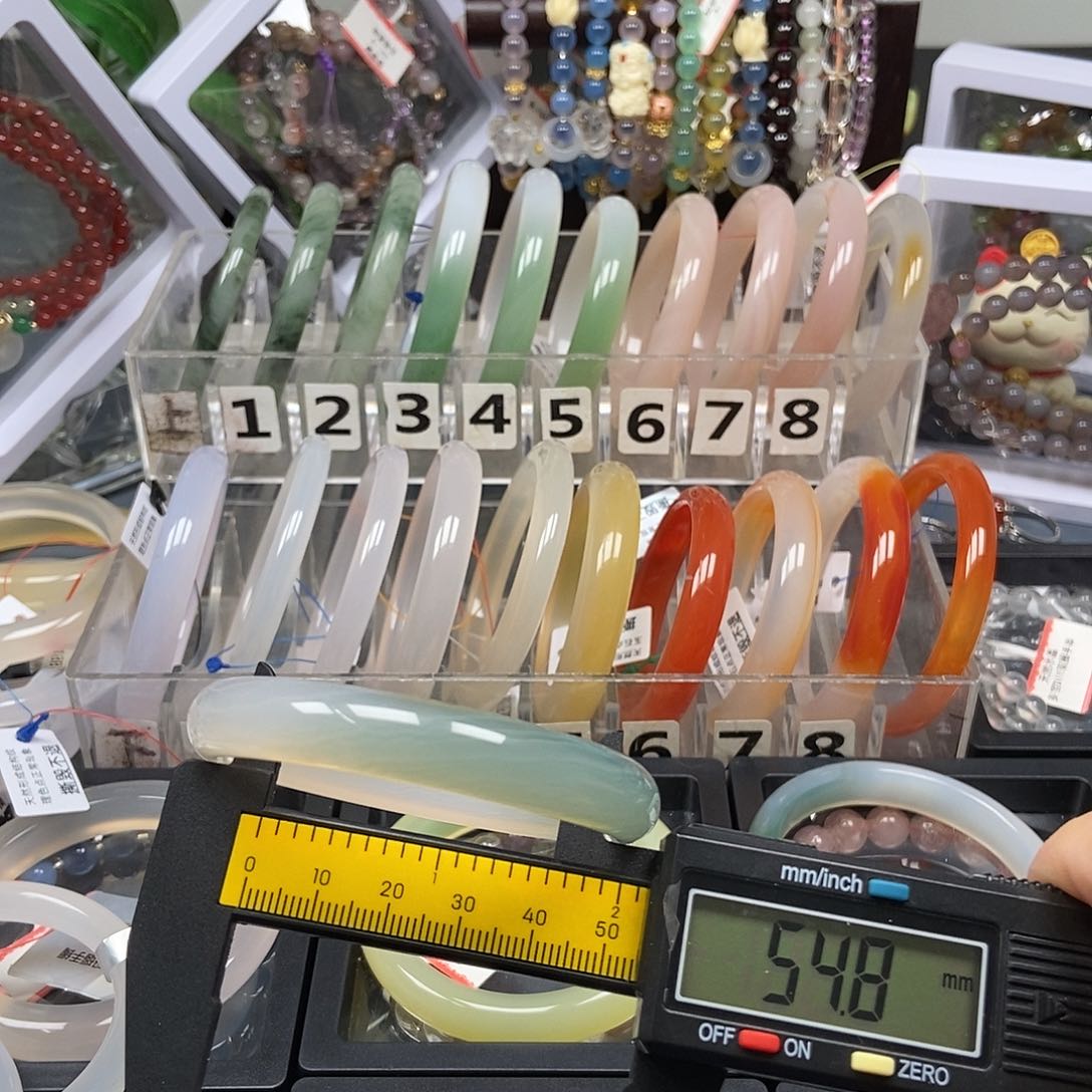 玛瑙/玉髓手镯未镶嵌46