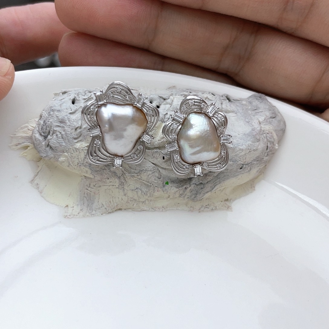 银S925镶嵌海水珍珠耳饰
