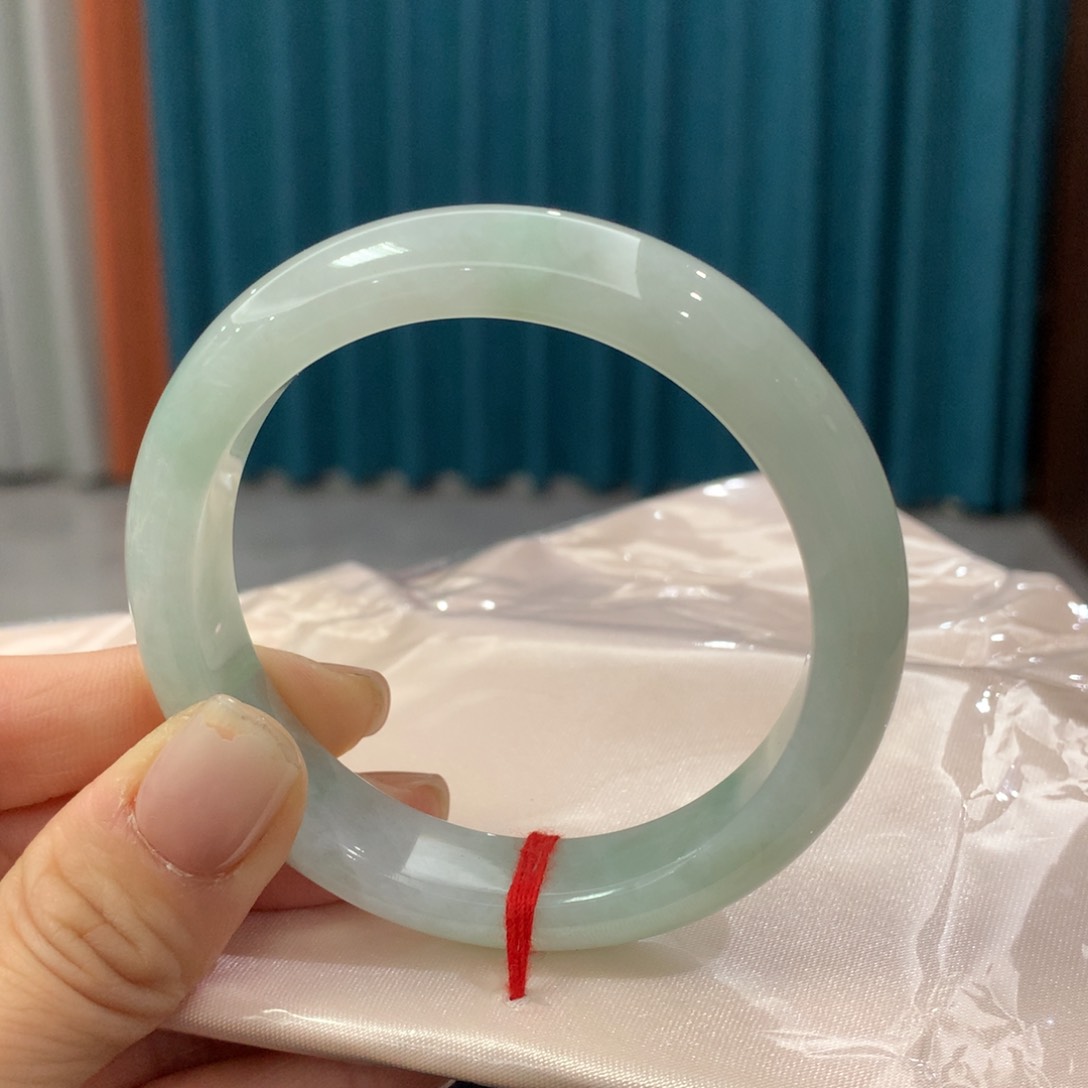 未镶嵌手镯翡翠完美者慎拍 圈口56.4