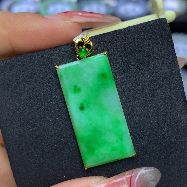 翡翠手链18K金镶嵌翡翠