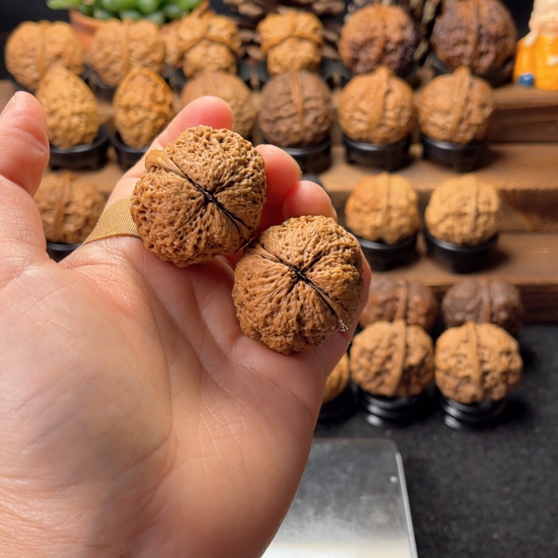 文玩核桃把件头**炸子弹头