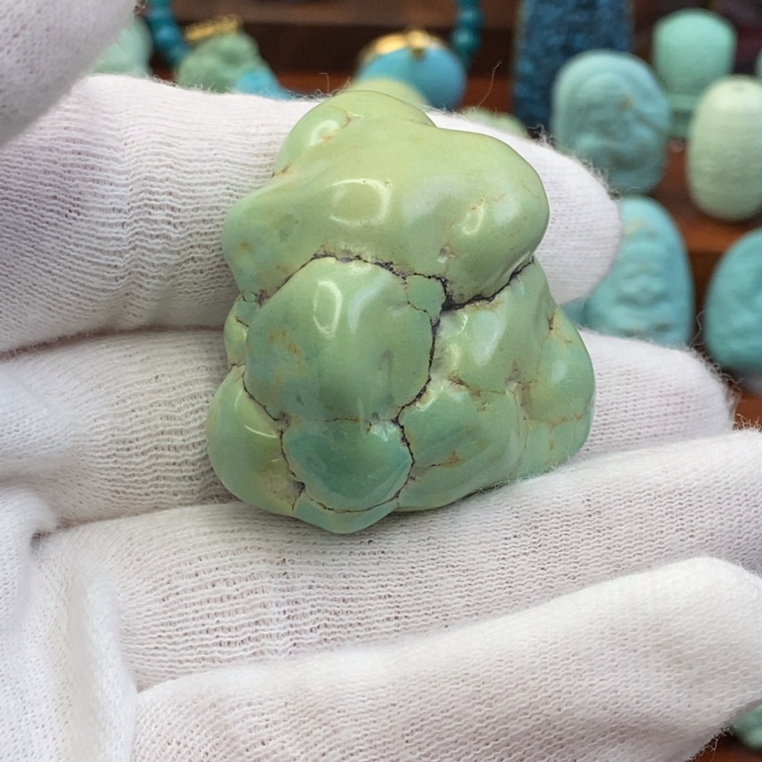 绿松石未镶嵌珠宝奇石