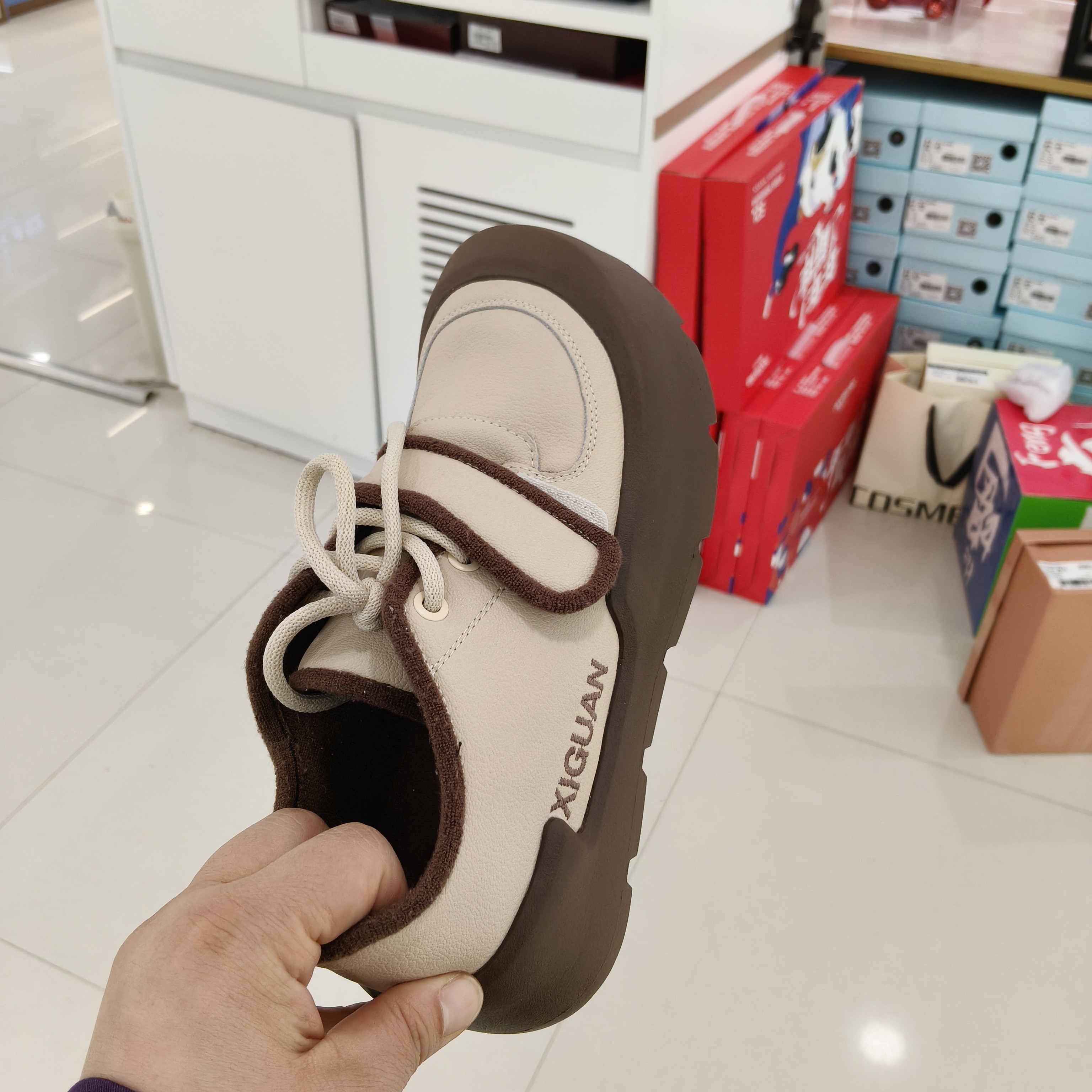 轩美诗60045休闲鞋