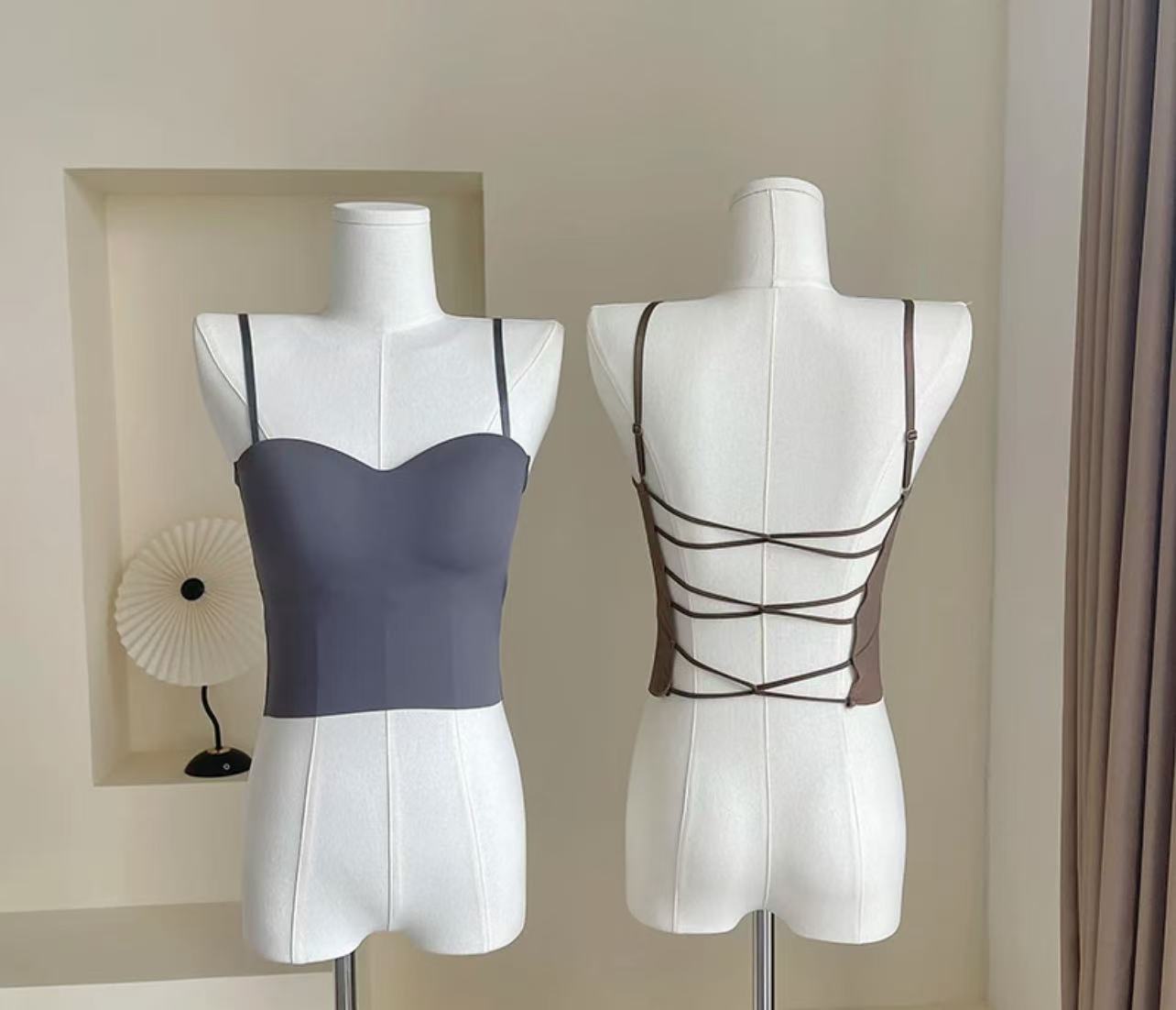 2025冰丝吊带胸垫一体背心内搭夏季薄款一字肩美背抹胸上衣外穿