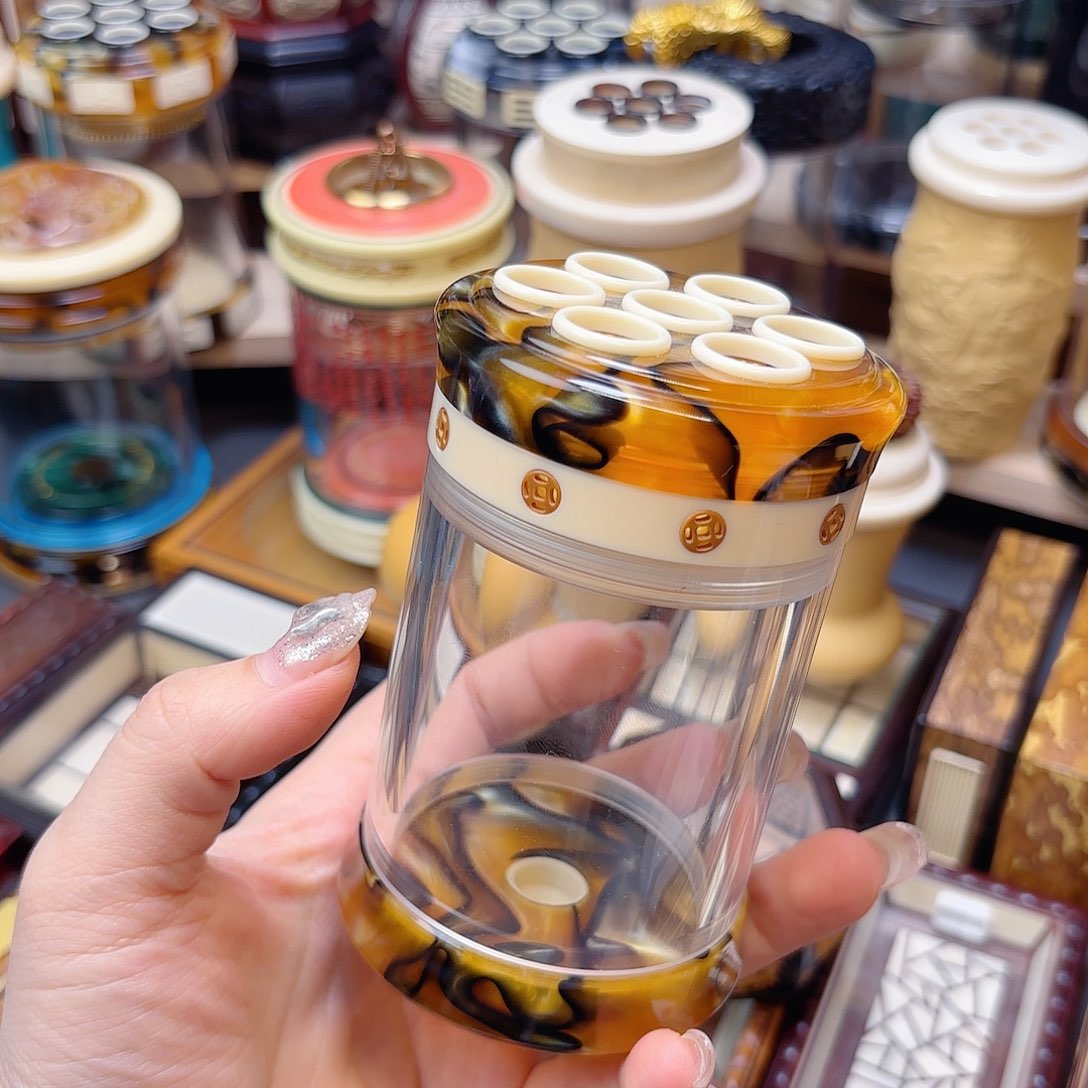 L***生差价哈哈哈哈罐哈哈