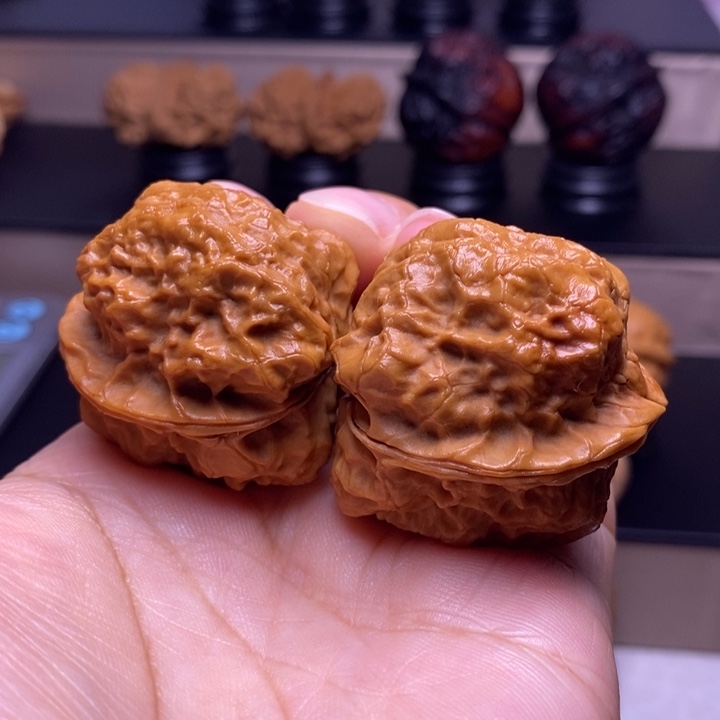 文玩核桃把件至尊蟾王73