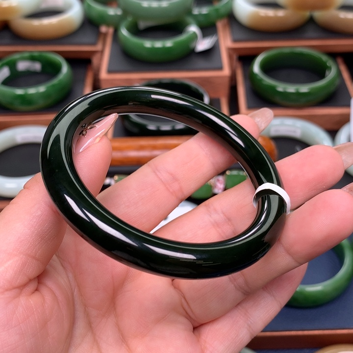 和田玉（碧玉）5859圈口未镶嵌