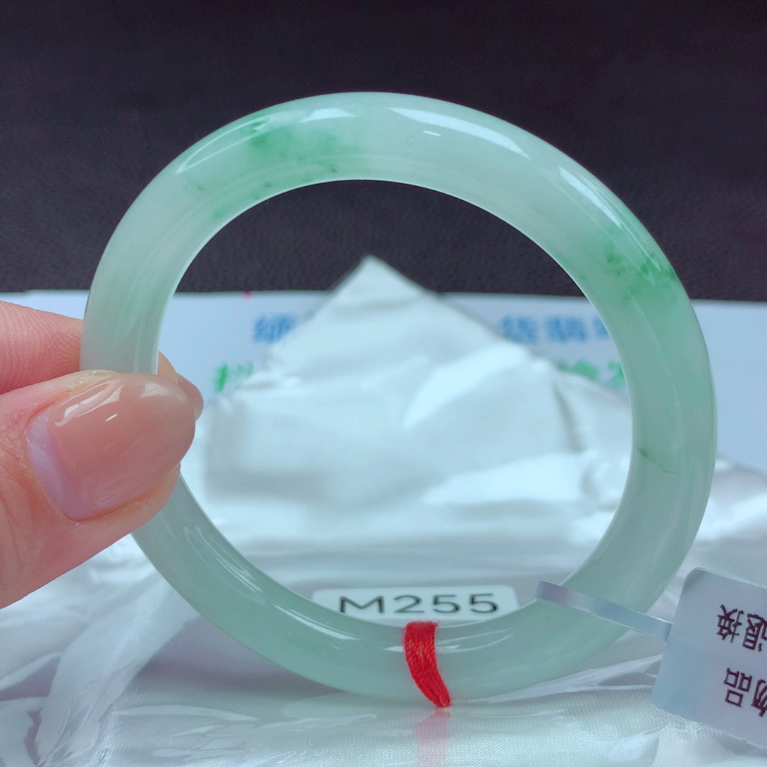 翡翠手镯未镶嵌我88