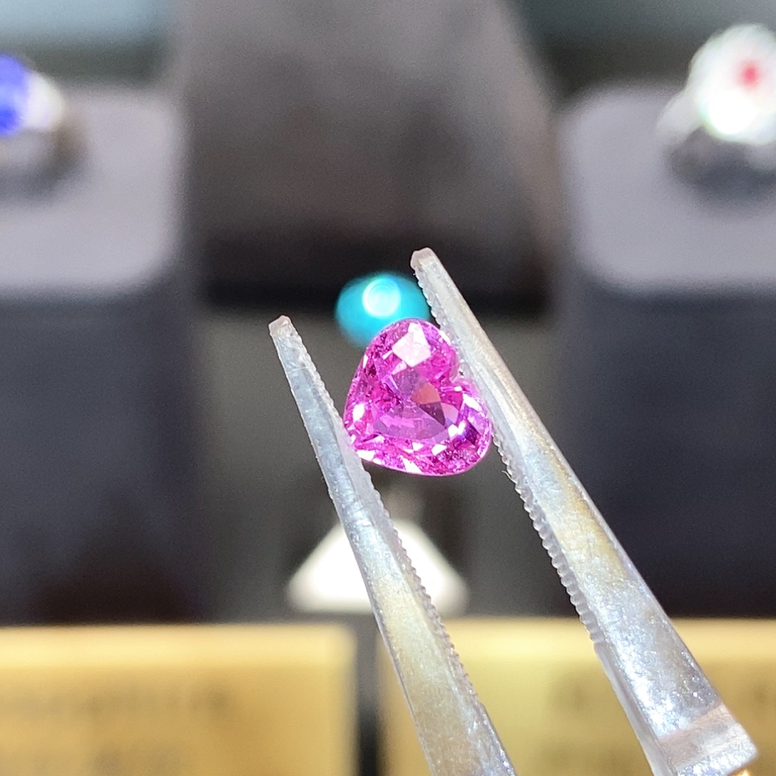 彩色蓝宝石裸石未镶嵌1.32克拉