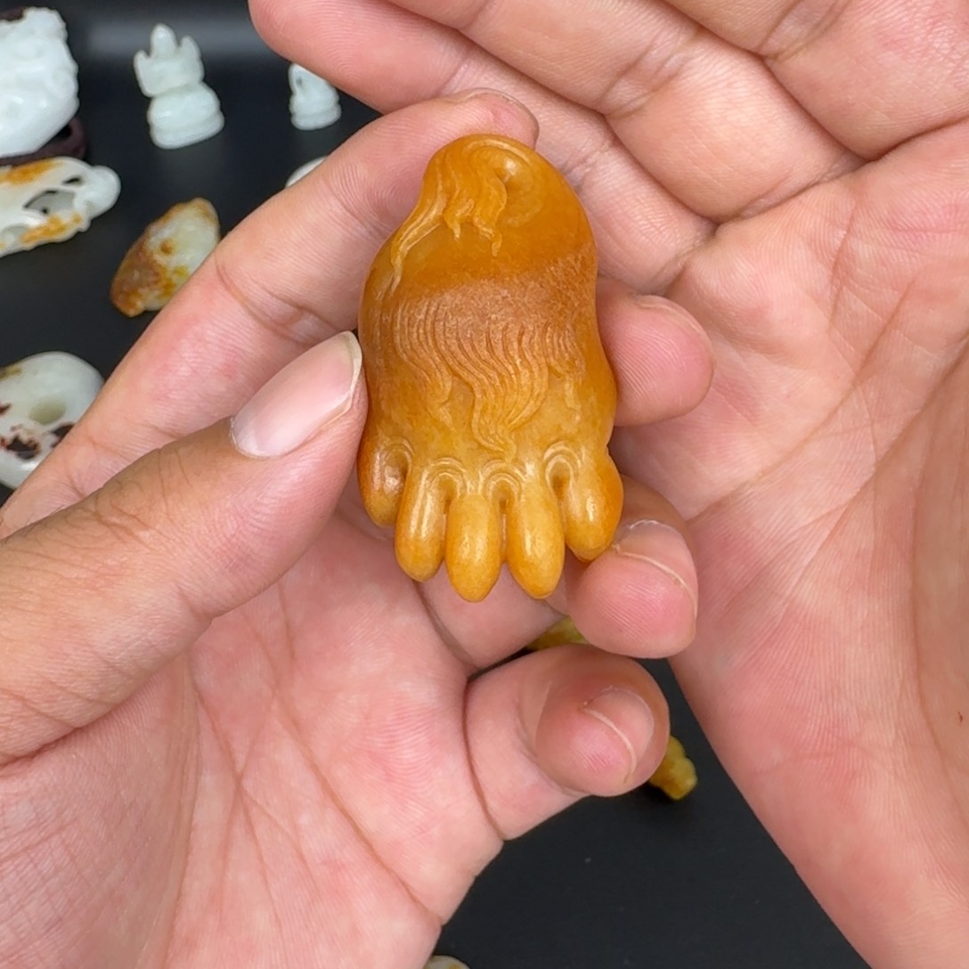 万***生和田玉（糖玉）未镶嵌颈饰