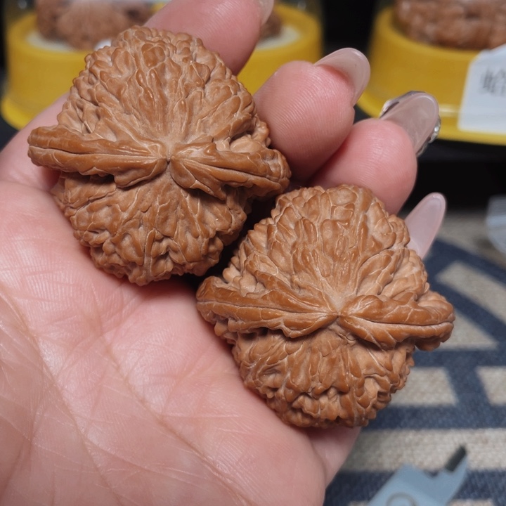 文玩核桃把件极****@白狮子43