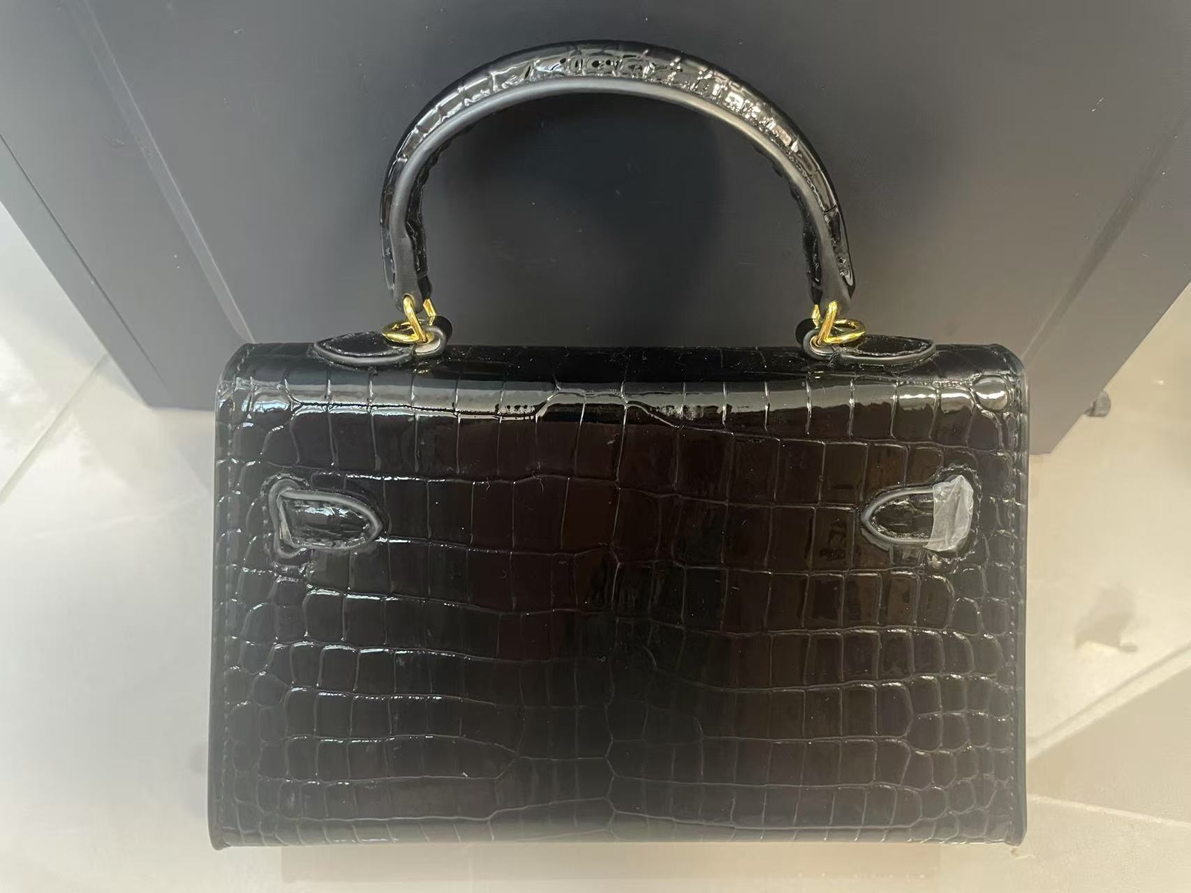 焱行—新款时尚奢品单肩斜跨包凯